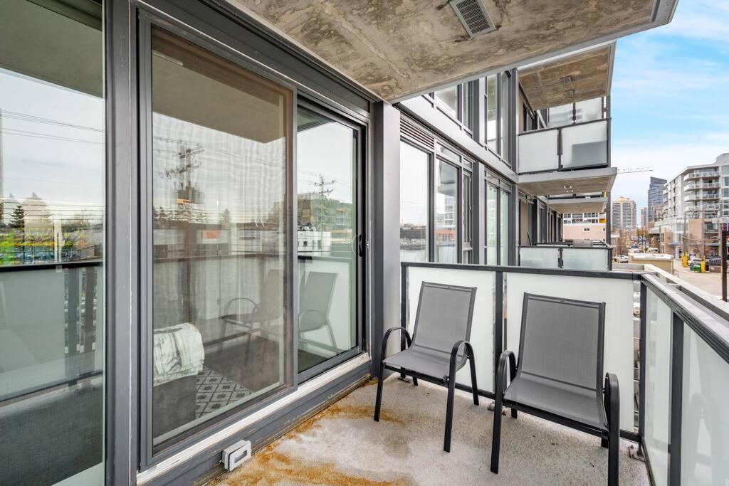 カルガリーChic 1Br Kensington Unit W/Parkingアパートメント エクステリア 写真