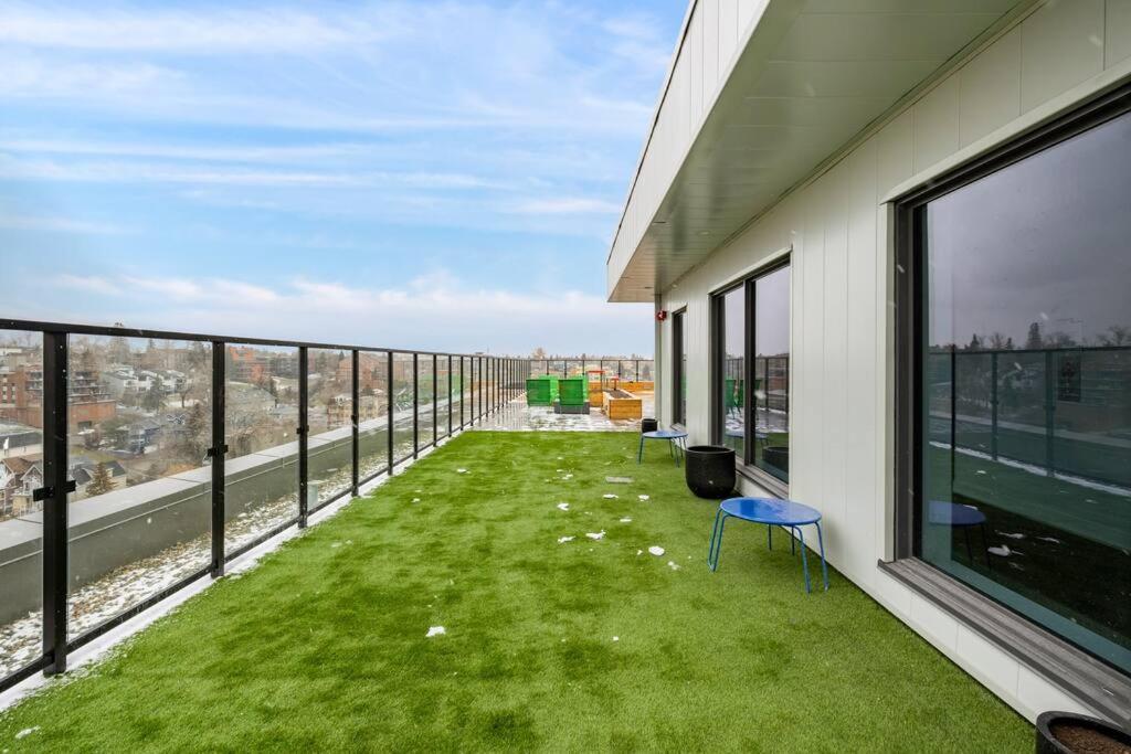 カルガリーChic 1Br Kensington Unit W/Parkingアパートメント エクステリア 写真