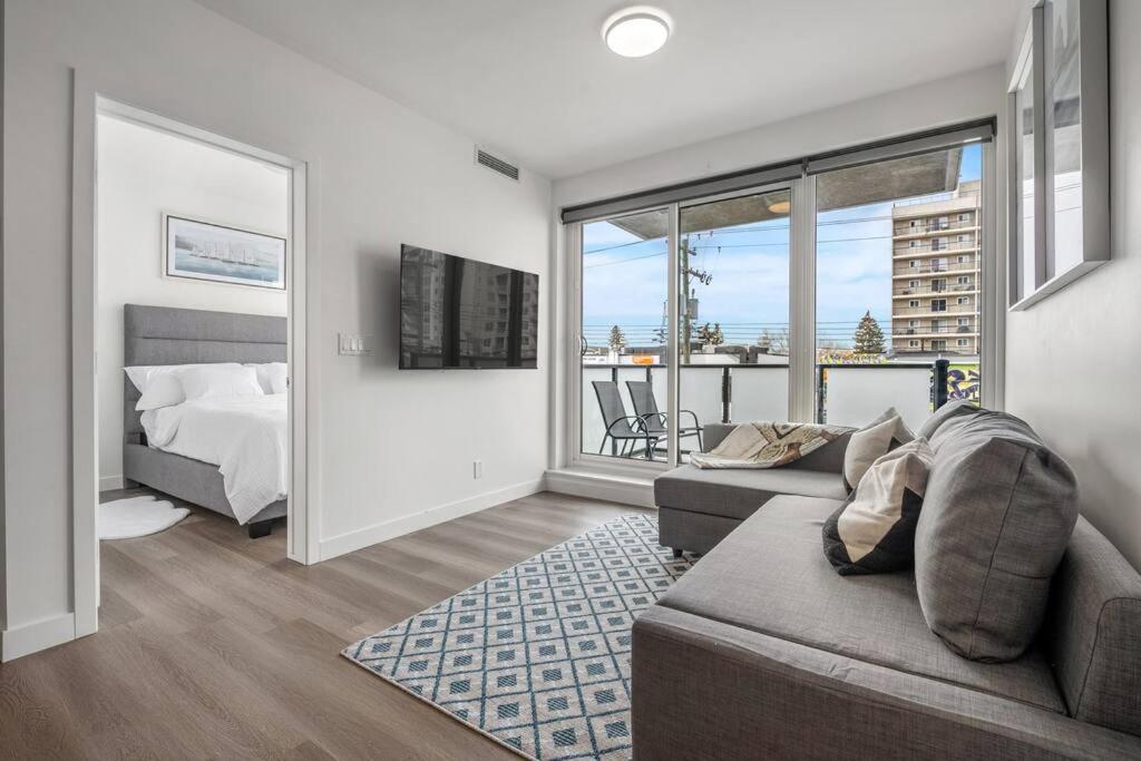 カルガリーChic 1Br Kensington Unit W/Parkingアパートメント エクステリア 写真