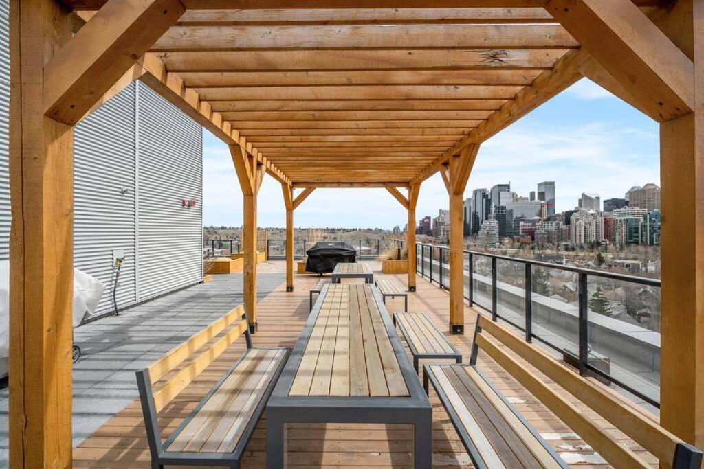 カルガリーChic 1Br Kensington Unit W/Parkingアパートメント エクステリア 写真