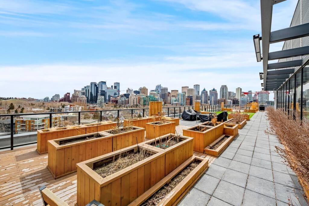 カルガリーChic 1Br Kensington Unit W/Parkingアパートメント エクステリア 写真