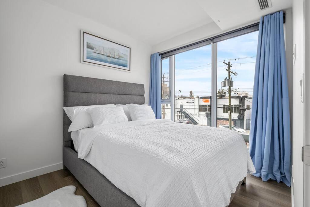 カルガリーChic 1Br Kensington Unit W/Parkingアパートメント エクステリア 写真