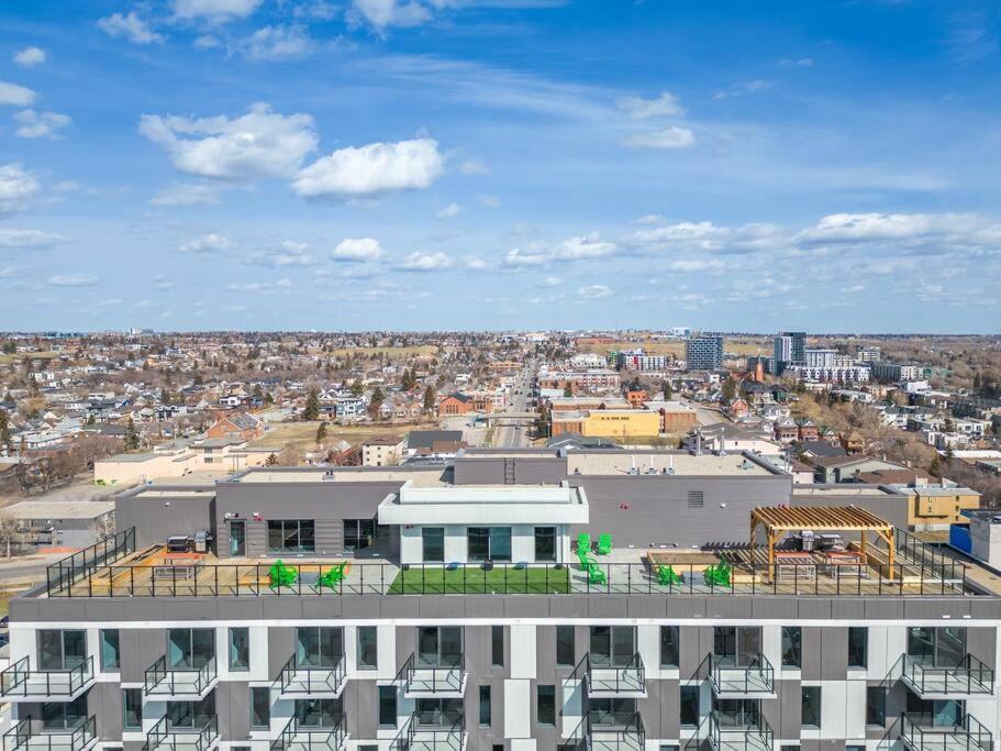 カルガリーChic 1Br Kensington Unit W/Parkingアパートメント エクステリア 写真