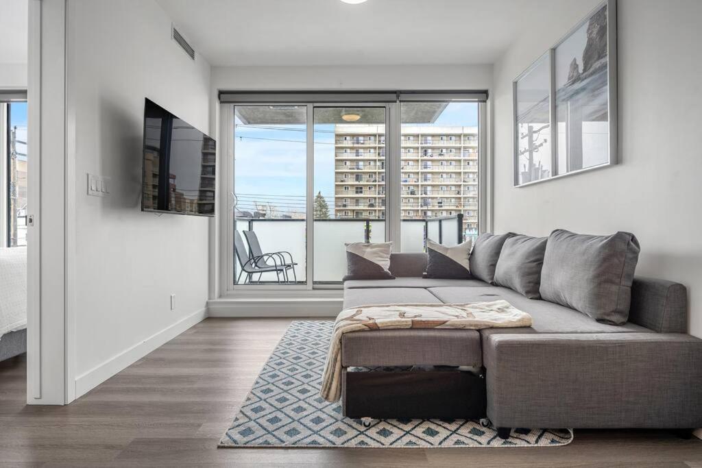 カルガリーChic 1Br Kensington Unit W/Parkingアパートメント エクステリア 写真